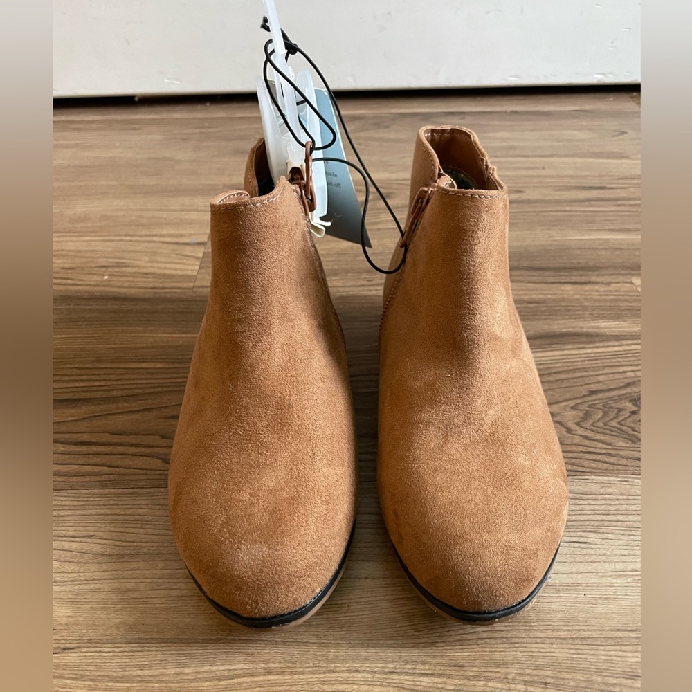 🆕 Cat and Jack Girls bootie 🌟